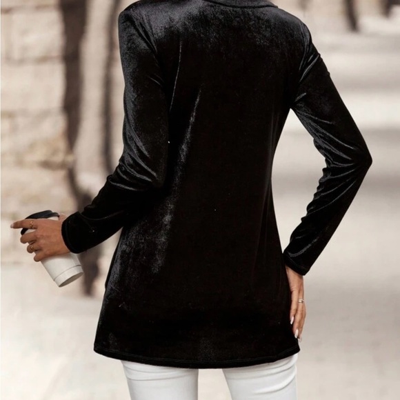 Elegant Black Velvet Button Front Blazer Top ✨Woman’s size M - Picture 4 of 8